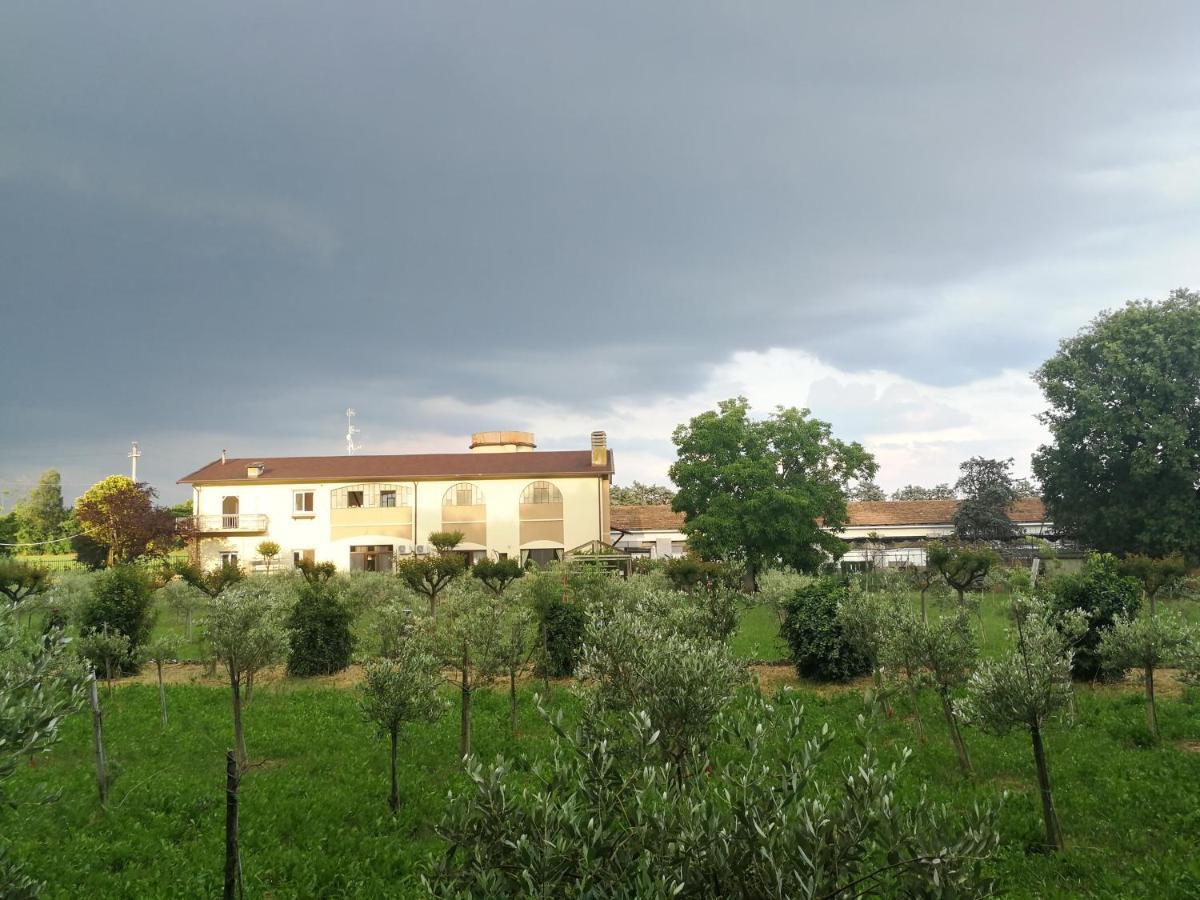 Agriturismo Monteroseo Bedizzole Bagian luar foto