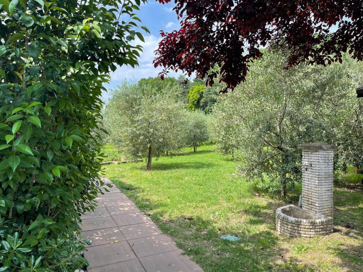 Agriturismo Monteroseo Bedizzole Bagian luar foto